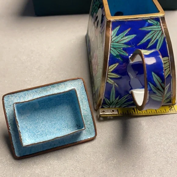 Vintage Kelvin Chen Tea Pot - Pandas - Picture 8 of 13